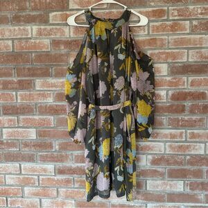 New York & Company Cold Shoulder Floral Dress Sash NEW Gray Women’s Medium